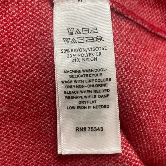 Tahari red sweater with high collar, with white stars - Picture 5 of 5